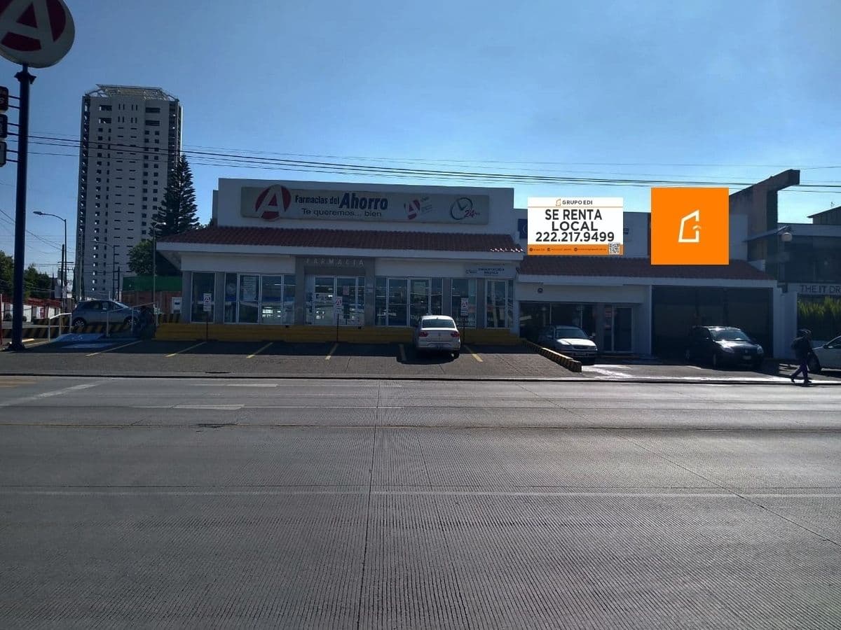 Local comercial en Reforma Agua Azul