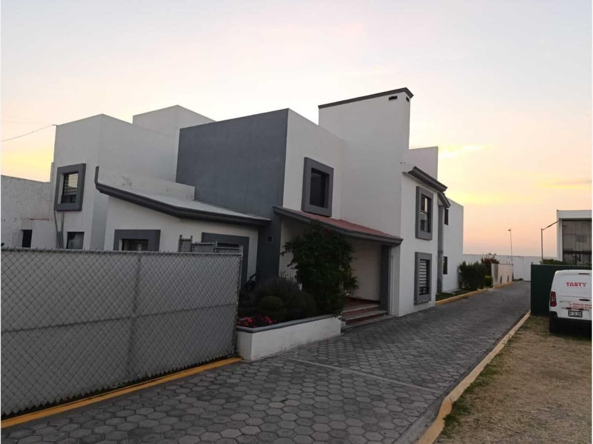 Casa en Santa Bárbara Almoloya